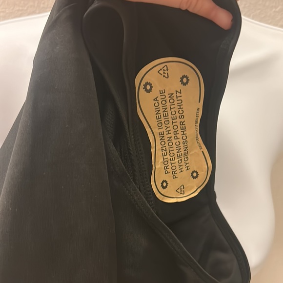 Low back belted front deep V Brazilian one piece swimsuit black size Medium - Picture 8 of 9